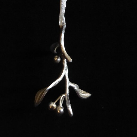 NEW 3.5” SILVER MISTLETOE BRANCH SPRIG ORNAMENT HOLIDAY CHRISTMAS DECORATION - Picture 4 of 15